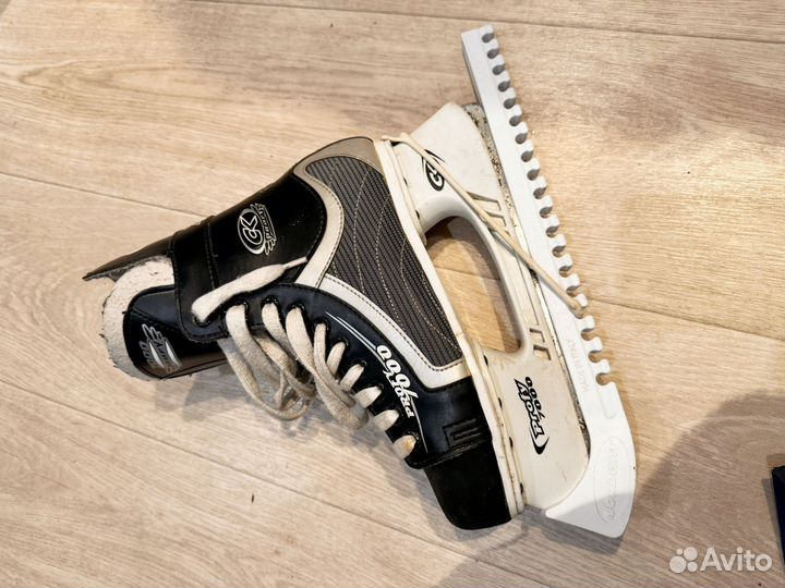 Коньки хоккейные profi 42