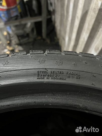 Aichi tire G-M-Snow 235/40 R19 96W