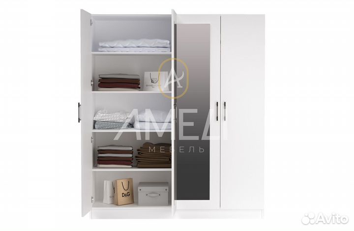 Шкаф с зеркалом для одежды