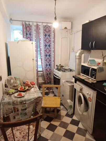 2-к. квартира, 43 м², 1/2 эт.