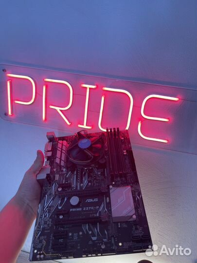 Материнская плата с процессором и памятью