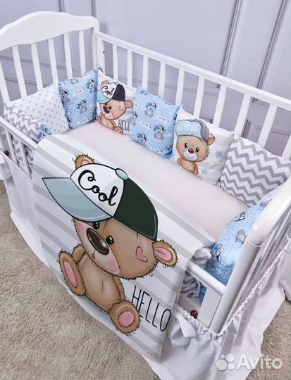 Набор Бортики и одеяло в кроватку новые