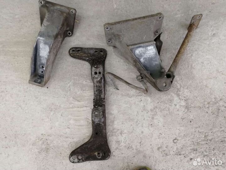 Кронштейн двигателя bmw е39