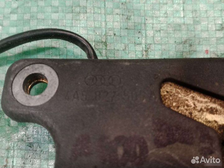 Замок багажника Audi A6 C4