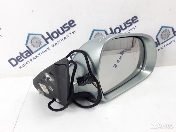 Зеркало правое Skoda Octavia A5 1.4 TSI caxa 2011