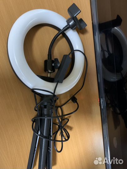 Кольцевая светодиодная лампа