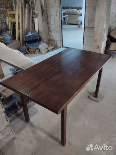 Кухонный стол