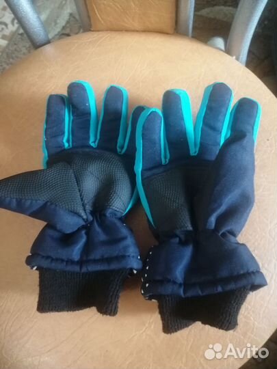 Перчатки детские на 6-8 лет