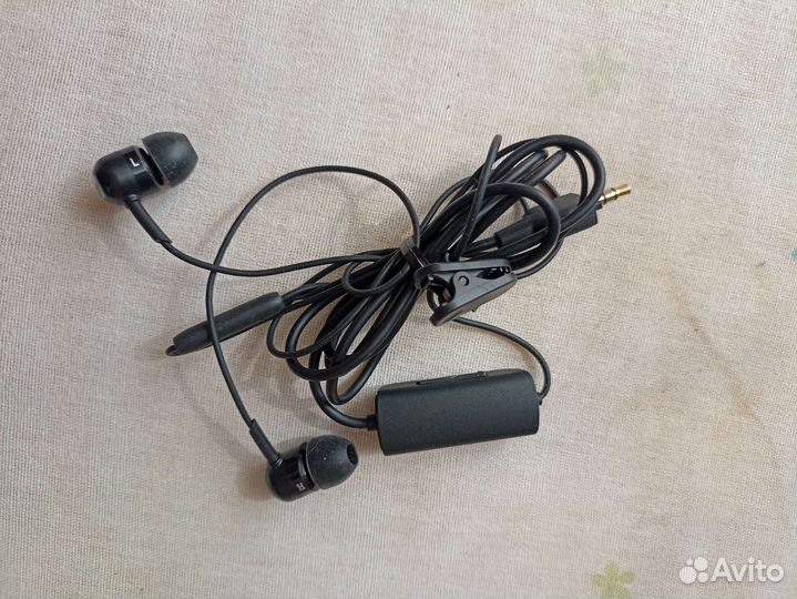 Наушники Sony Ericsson х8