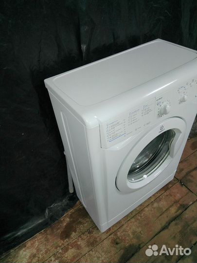 Стиральная машина indesit