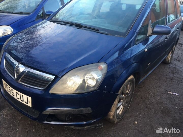 Разбор на запчасти Opel Zafira B 2005-2012