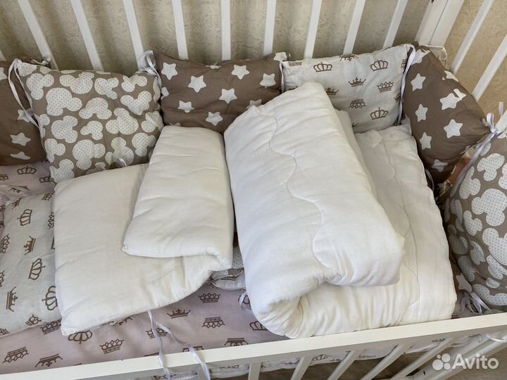 Бортики для кроватки + одеяло, подушка