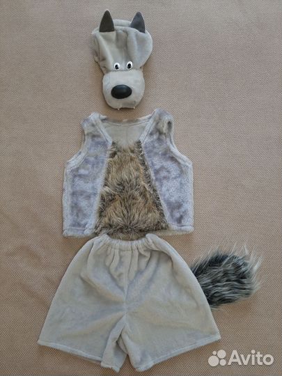 Костюм волка, петуха (петушок)