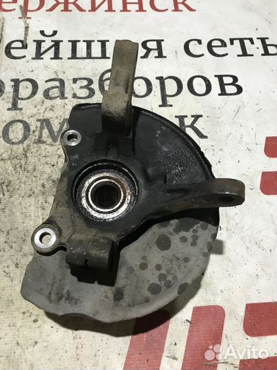 Кулак поворотный передний правый Citroen C-Crosser