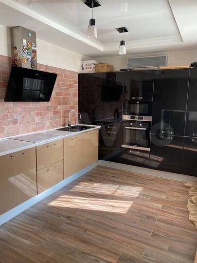 2-к. квартира, 82 м², 7/12 эт.