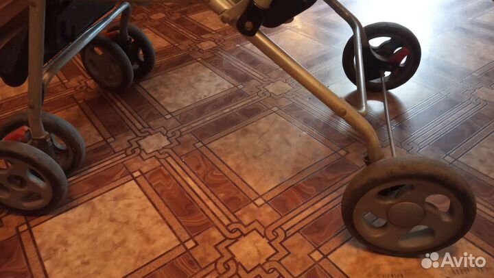 Коляска летняя прогулочная