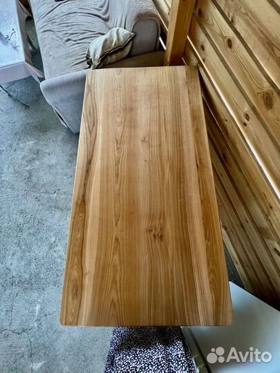 Стол из массива дерева