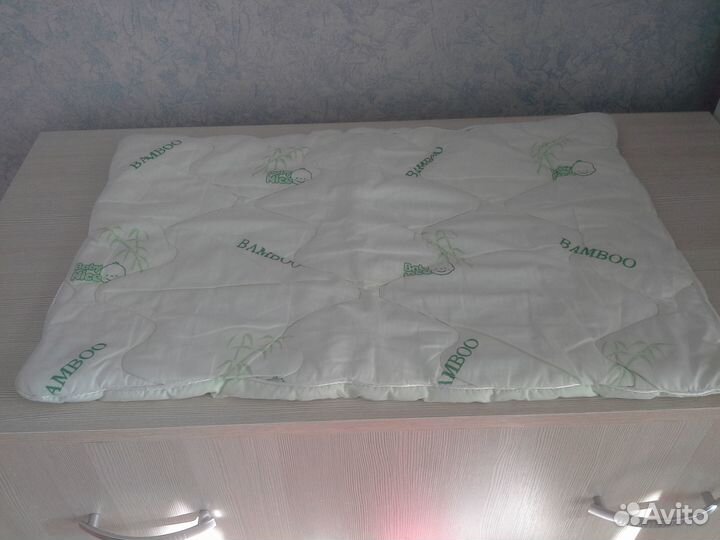 Подушка для детской кроватки