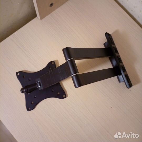 Кронштейн для телевизора поворотный