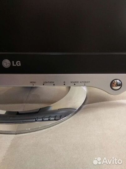 Монитор LG Flatron L1720P