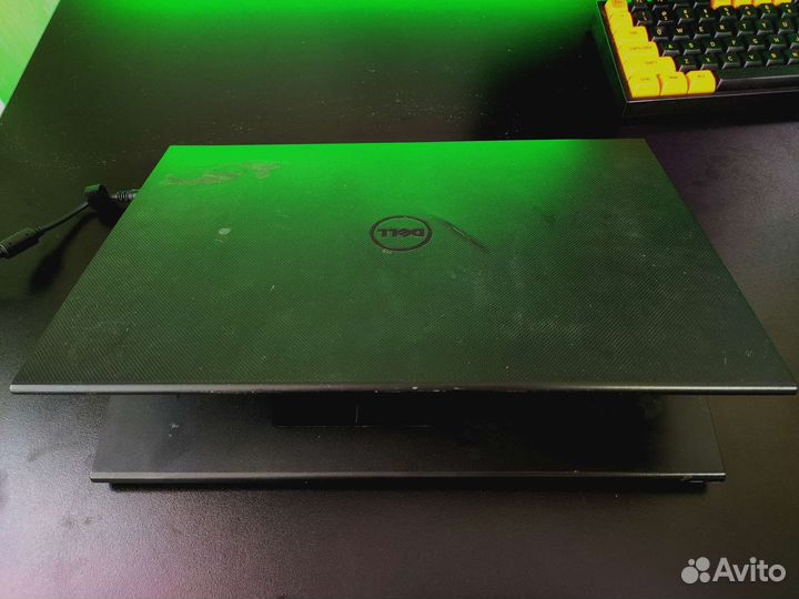 Ноутбук Dell Inspiron 15