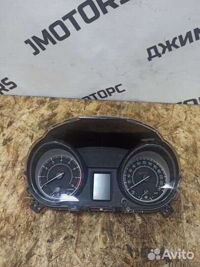 Приборная панель Suzuki Kizashi 2.4 CVT