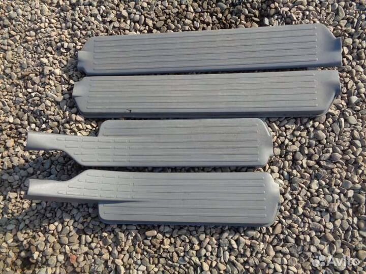 Порожек пластиковый Nissan Presage U30 KA24DE