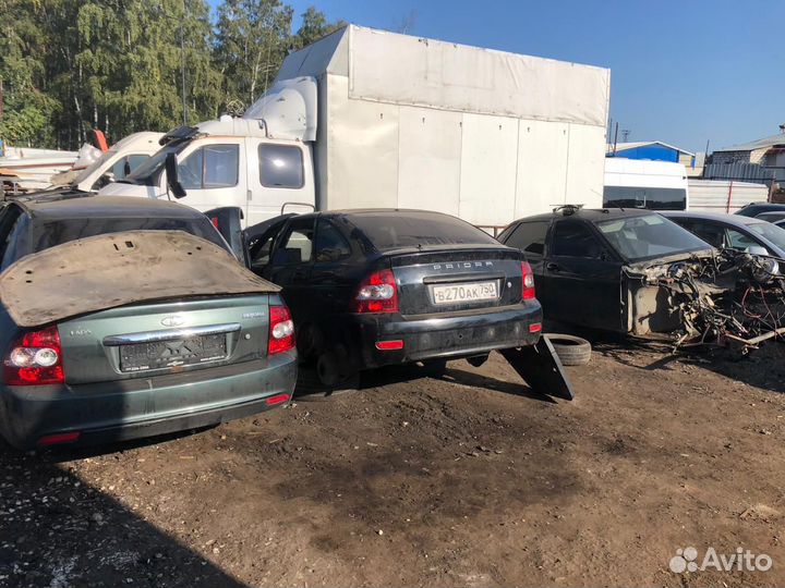 Авто в разборе приора