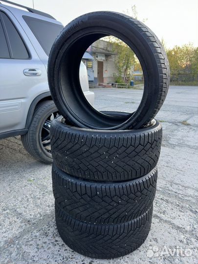 Continental ContiVikingContact 7 245/40 R19 98T