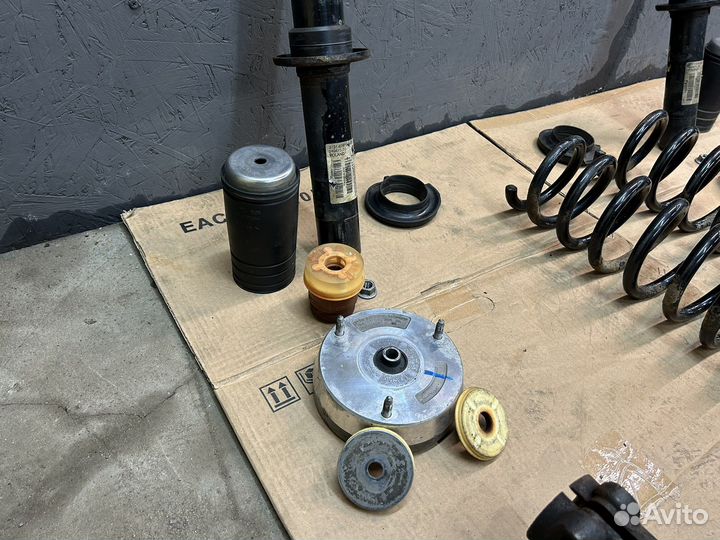 Передние стойки Bmw X5 X6 E70 E71 F15