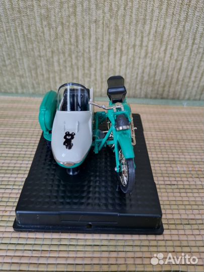Модель мотоцикла 1:24. иж-Ю-2К