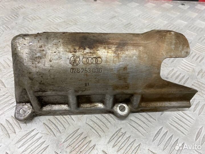 Б/У тепловой экран Audi A6 С5 ALF 2.4 1998