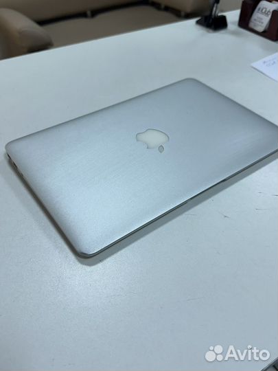 Apple Macbook Air 2011 11-дюймов