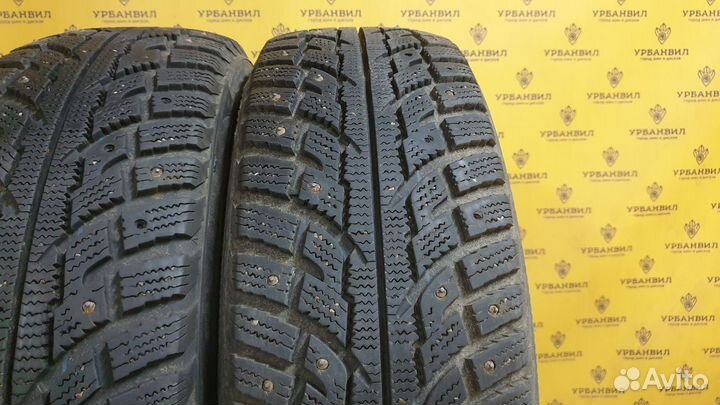 Kumho I'Zen RV Stud KC16 215/70 R16 100T