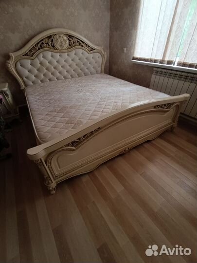 Спальный гарнитуры бу