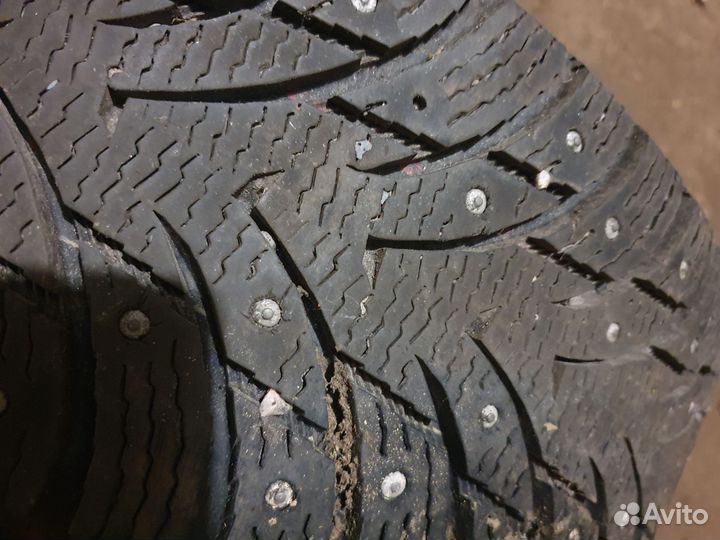 R15 Nokian Tyres Hakkapeliitta 7 185/65, PCD 4x98 DIA 10