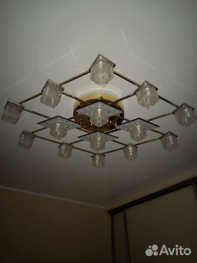 Люстра потолочная с пультом