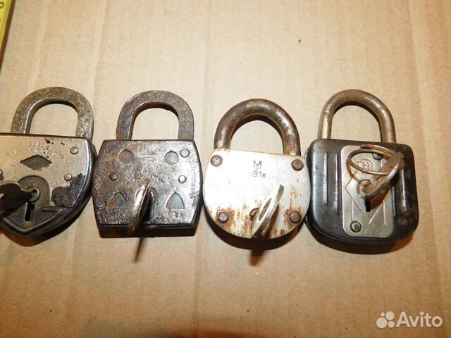 4 старинных миниатюрный,навесных замка СССР ранние