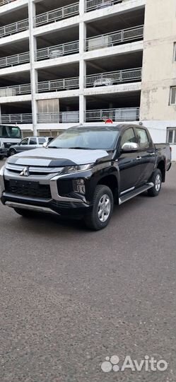Mitsubishi L200 2.4 AT, 2022, 50 км
