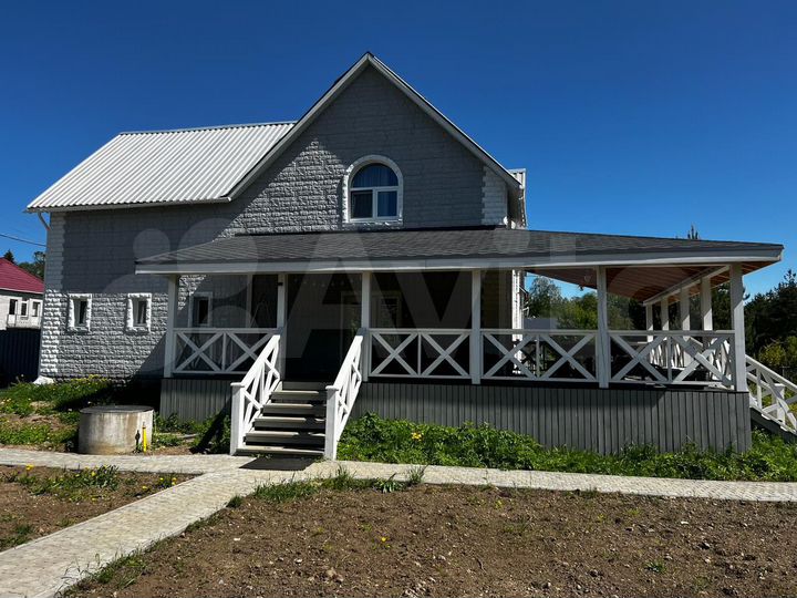 Дом 240 м² на участке 20 сот.