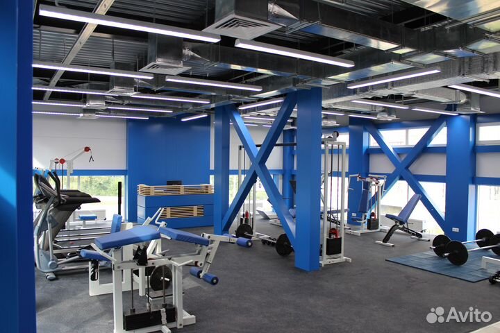 Тренер в тренажерный зал