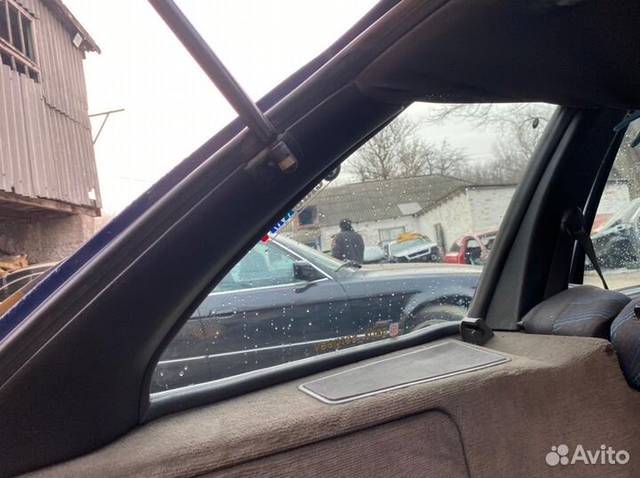 Обшивки стойки кузова BMW E30