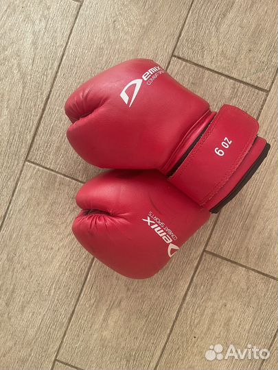 Боксерские перчатки