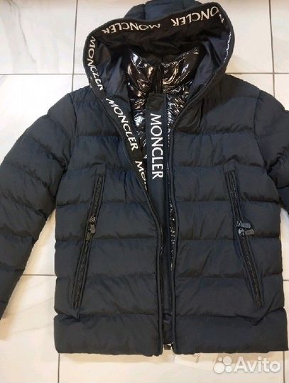 Пуховик Moncler