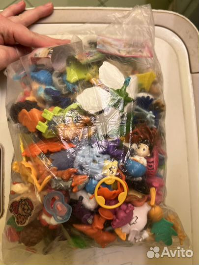 Игрушки из-под киндер-сюрпризов