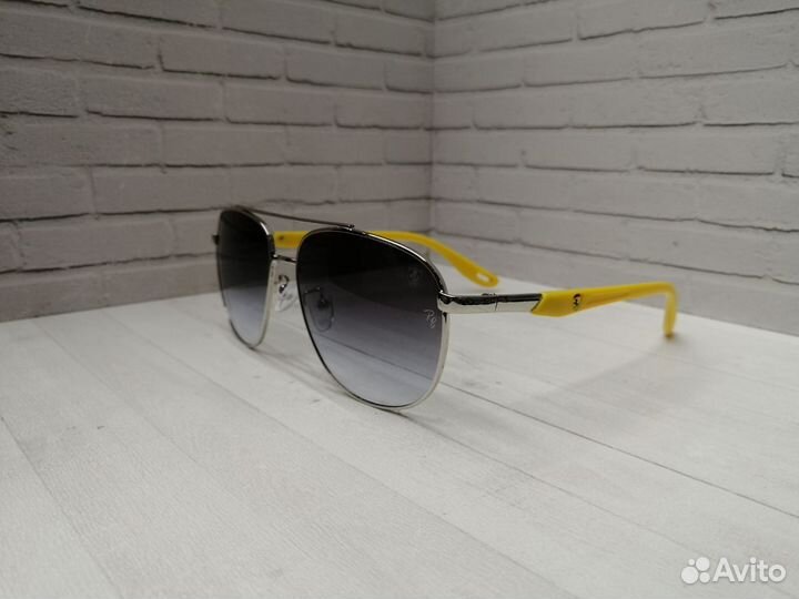 Солнцезащитные очки Ray Ban Aviator Scuderia F