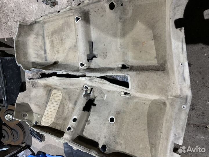 Полы салона (Кавролин) б/у Тойота Авенсис 2