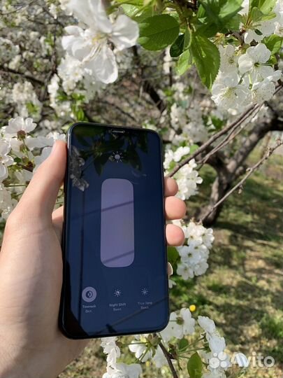 iPhone Xs, 64 ГБ