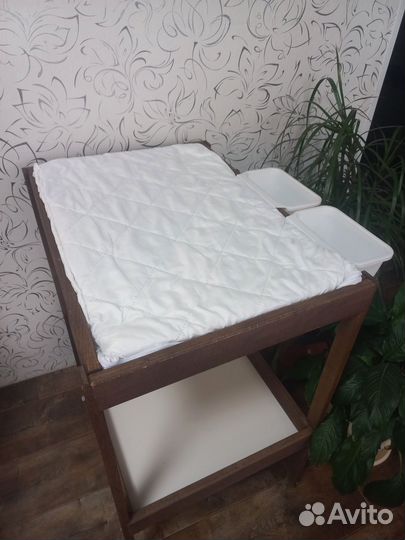 Пеленальный столик