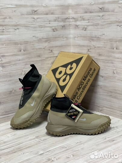 Кроссовки nike acg mountain fly gore tex бежевые